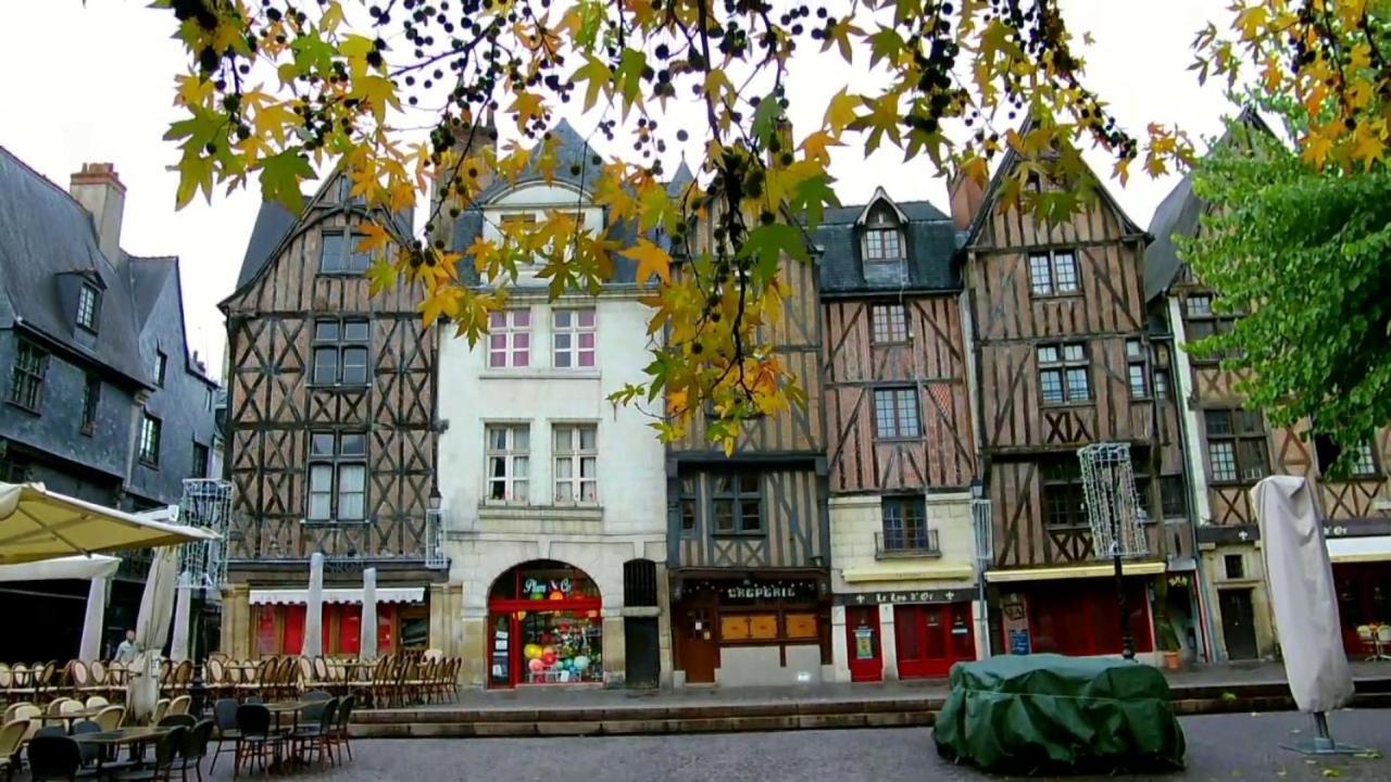 Le Cosy / Vieux Tours Apartment Bagian luar foto